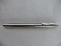 Vintage HERO 841 Metal Fountain Pen Made In China #1677 - Lapiceros