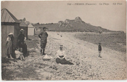 CPA  Primel (29) Famille Sur La Plage Près Des Cabines    Ed ND 1144 - Primel