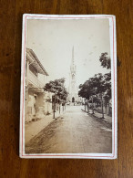 Arcachon * Rue Et église * Photo CDV Cabinet Albuminée Circa 1860/1890 * Photographe J. Stoerk - Arcachon