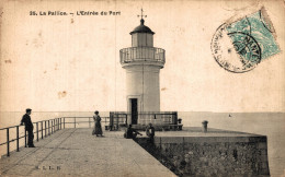 N°110470 -cpa La Pallice -l'entrée Du Port -le Phare- - Lighthouses