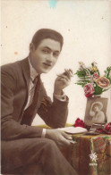 PHOTOGRAPHIE - Homme - Portrait - Colorisé - Carte Postale Ancienne - Photographs