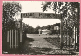 SAS0088  CPSM MONTHUREUX SUR SAONE   (Vosges)  STADE MUNICIPAL - TERRAIN SCOLAIRE D'EDUCATION PHYSIQUE - Monthureux Sur Saone