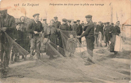 PHOTOGRAPHIE - Préparation Des Filets Pour La Pêche Aux Harengs - Le Tréport - Carte Postale Ancienne - Photographie