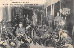 CPA 11 NARBONNE / LES TROUBLES DU MIDI / LES TROUPES DU 9e BIVOUAQUANT LA NUIT / BOULEVARD GAMBETTA - Sonstige & Ohne Zuordnung