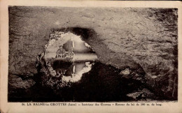 LA BALME-LES-GROTTES     ( ISERE )  INTERIEUR DES GROTTES. RETOUR DU LAC DE 1800 M DE LONG - La Balme-les-Grottes