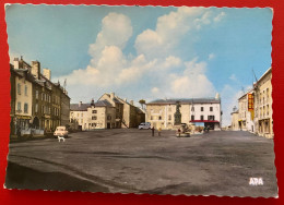 Chateauneuf De Randon Place Duguesclin - Chateauneuf De Randon