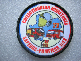 COLLECTION DES SAPEURS POMPIERS (EN PVC)  C.I.S DE CAYLUS SUR SCRATCH - Feuerwehr