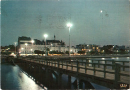 CPM 33 (Gironde) Arcachon - La Jetée Et Le Casino De La Plage, Effet De Nuit TBE Flamme Ill. Scan Recto-verso - Casino