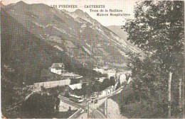 CPA 65 (Hautes-Pyrénées) Cauterets - Tram De La Raillère Et Maison Hospitalière TBE 1911 Tramway - Strassenbahnen