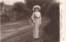 CARTE PHOTO - Portrait - Salon 1913 - Camille Belanger - Les Cerises - Carte Postale Ancienne - Photographie