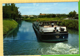 BERLAIMONT Le Canal De Sambre  Peniche En Gros Plan - Berlaimont