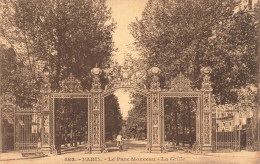 FRANCE - Paris - Le Parc Monceau La Nuit - La Grille - Carte Postale Ancienne - Parcs, Jardins