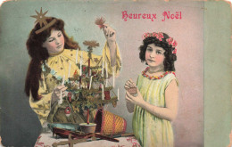 FETES ET VOEUX - Noël - Deux Filles Décorant Le Sapin - Carte Postale Ancienne - Andere & Zonder Classificatie