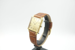 Watches : TISSOT STYLIST TANK  SQUARE Reference 41432 - RARE - Running - Original -swiss - Vintage - Montres Modernes