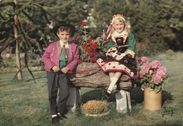 PLOUGASTEL-DAOULAS. - Couple D'enfants En Costumes. CPM Tour Dentelé - Gruppi Di Bambini & Famiglie