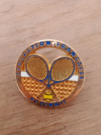 BROCHE "FEDERATION FRANCAISE DE TENNIS" - Otros & Sin Clasificación