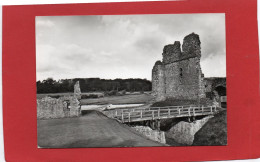 PAYS DE GALLES----Ogmore Castle GLAMORGAN--The Outer Ward Looking North--voir 2 Scans - Glamorgan