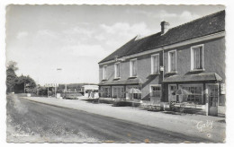 RARE 46 - LE MELE-SUR-SARTHE (Orne) Auberge De La Chalotière Station SHELL  Non Vu Sur Delcampe Avec Station SHELL - Le Mêle-sur-Sarthe