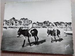 CPSM Editions Yvon   - Thème LES ANES      LA BAULE  Sur La Plage, Promenade à Dos D'Ane - Anes