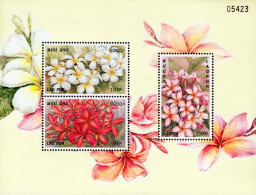 Laos - 2001 - Frangipani Flowers - Mint Stamp Sheetlet - Laos