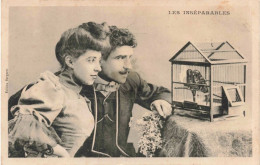 COUPLE - Les Inséparables - Couple Regardant Deux Oiseaux Dans Une Cage - Carte Postale Ancienne - Couples