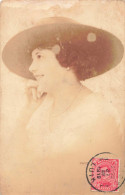 Carte Photo - Portrait D'une Femme Au Chapeau -  Carte Postale Ancienne - Photographs