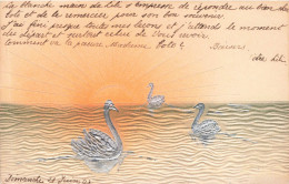 ARTS - Des Cygnes Sur Un Las - Reliefs - Carte Postale Ancienne - Bébés