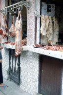 70s MARKET STORE MARRAKECH MOROCCO MOROCCAN AFRICA AFRIQUE 35mm DIAPOSITIVE SLIDE NO PHOTO FOTO NB2676 - Diapositives