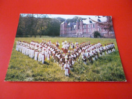 80  Le Réveil De BEUVRAIGNES  Majorettes Musique Fanfare Château  NON   Circulée Edit Photo Dury  Somme - Beuvraignes