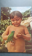 CPSM INDIEN ENFANT OISEAU PERROQUET UAIKA TRIBU PUKIMABUETERI AMERIQUE BRASIL BRESIL NATIVO AMAZONIE  ETHNIQUE CULTURE - Amérique