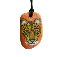 Leopard Hand Painted On A Terracotta Sea-Worn Pendant - Anhänger