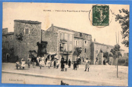 07 - Ardèche - Ruoms - Place De La Republique Et Remparts (N13916) - Ruoms
