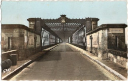 33. Pf. CUBZAC Près ST-ANDRE. Entrée Du Pont Sur La Dordogne. 4 - Cubzac-les-Ponts