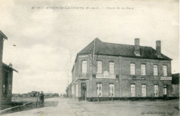 AVESNES LE COMTE  - PLACE De La GARE - CAFE FRESSIN LAPOUILLE - DEPOT Des ENGRAIS D' AUBY - - Avesnes Le Comte