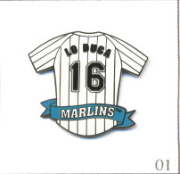 Pin's Base Ball / “Marlins“ De Miami (USA) - Maillot Lo Duca N° 16. Est. Peter David BP 2005 ©️ MLBPA. Zamac. T622-01 - Béisbol