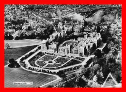 CPSM/gf WINDSOR (Angleterre) Vue Aérienne Sur Le Château..*3536 - Windsor Castle
