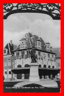 2 CPSM/pf  HOORN. Waag En Standbeeld Jan Pzn. Coen / West-Fries Museum..*3550 - Hoorn