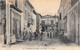 30-ROCHEFORT-DU-GARS- LA MAIRIE ET LE COURS - Rochefort-du-Gard