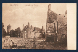 54. Blâmont. Soldat Allemand Devant Les Ruines De L'ancien Château. En Face  Château Actuel Restauré En 1912-13. 1917 - Blamont