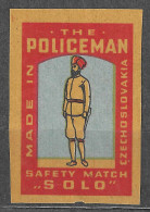 CZECHOSLOVAKIA VINTAGE Phillumeny  MATCHBOX LABEL "THE POLICEMAN"  SOLO  5 X 3.5 CM - Luciferdozen - Etiketten