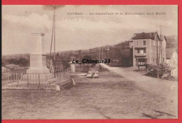 38 - ROYBON---Un Carrefour Et E Monument Aux Morts - Roybon