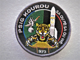 COLLECTION GEND. PSIG 973 KOUROU GUYANE SCRATCH AU DOS 80MM ETAT EXCELLENT - Policia