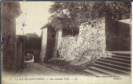 LA ROCHE-SUR-FORON Ca.1930:  Une Ancienne Porte, CP D'origine - La Roche-sur-Foron