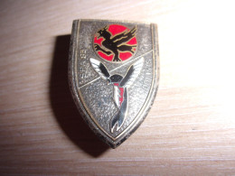 Insigne Escadron De Chasse 01 - 013 " ARTOIS "- Armée De L' Air - Matriculé - Armée De L'air