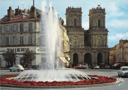 32 - Auch - Le Jet D'Eau De La Place De La Libération - Auch