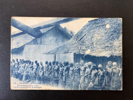 SP CPA GABON / SAMBA (N'GOUINE) FEMMES DANS UNE CARAVANE LIBRE ASHANGO / 1911 / PLI - Storia Postale
