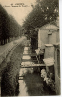 EVREUX L'ITON A L'AVENUE DES SOUPIRS LAVOIR LAVANDIERES - Evreux