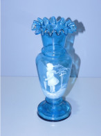 -VASE VERRE Bleu MARY GREGORY PETITE FILLE Au PARAPLUIE Haut Volanté Déco   E - Vasi