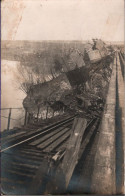 ! 1918 Fotokarte, Photo, Inf. Regt. 126 / 9, 1.Weltkrieg, V.d. Bolschewiken Gesprengte Eisenbahn Samarabrücke, Ukraine ? - Treinen