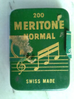 Boîte Ancienne Métal En Tôle Pour Aiguilles Gramophone MERITONE Normal Swiss Made NEEDLES Phono - 78 T - Discos Para Fonógrafos